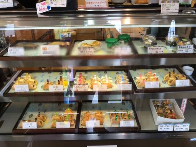 茶町　kinzaburo 店内